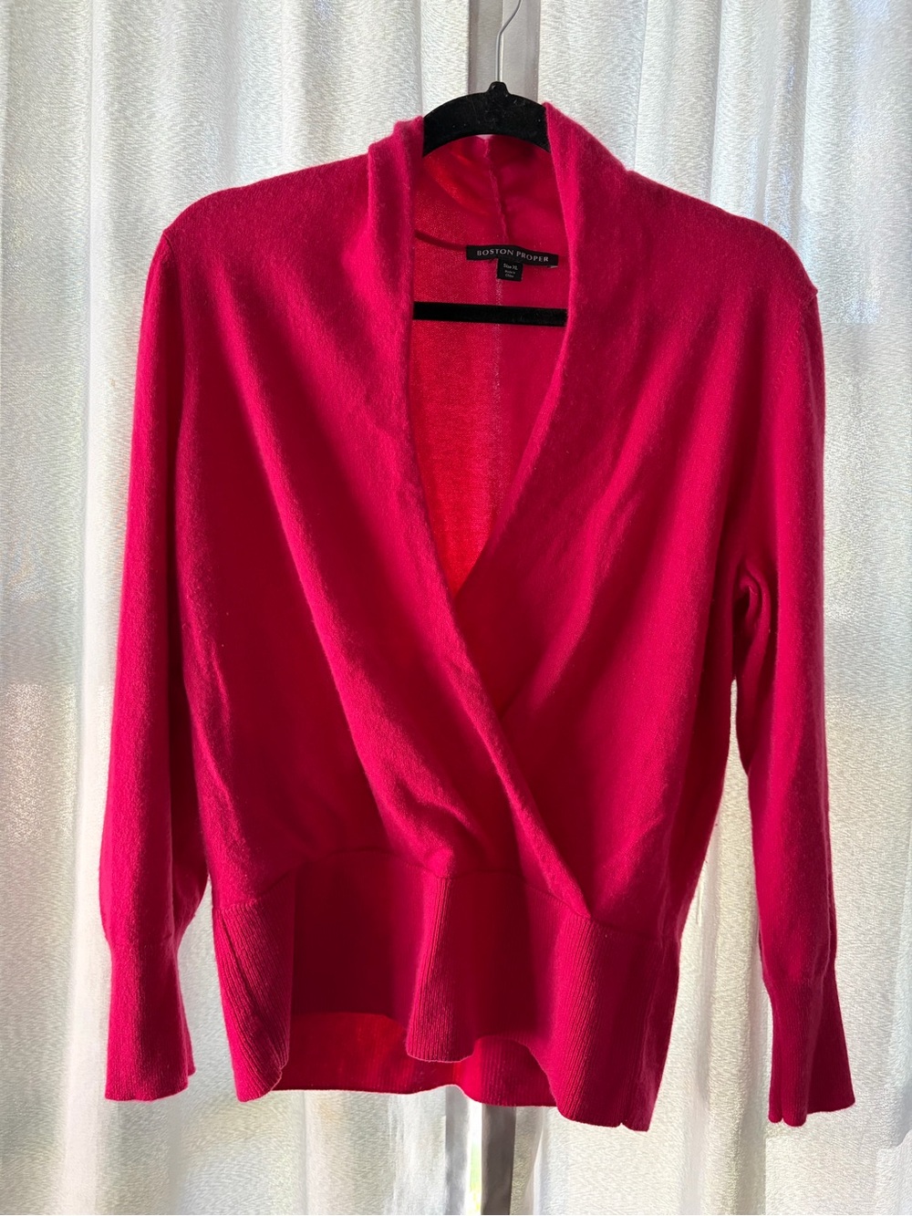 Boston Proper Women's Fuchsia faux Wrap v neck cashmere sweater. SZ XL